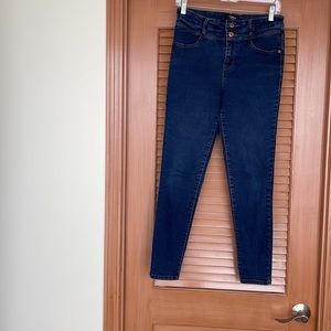 Curve Appeal Skinny Jeans